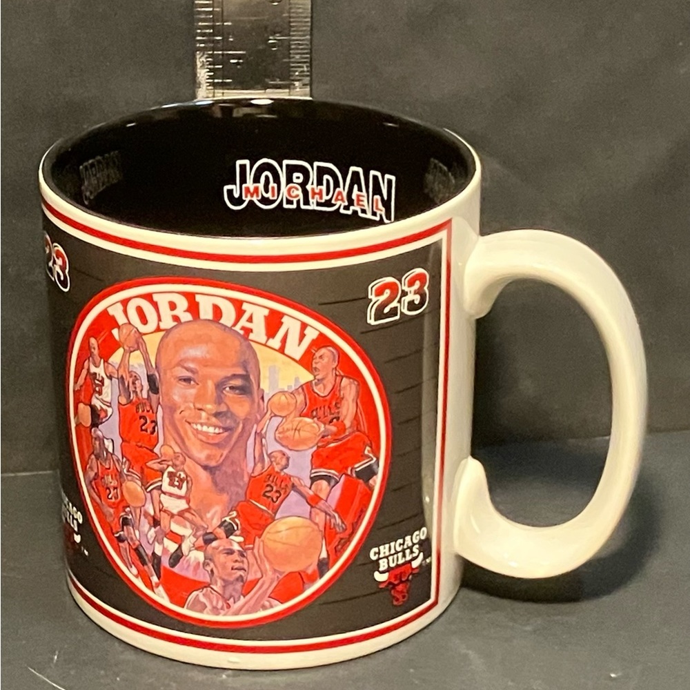 1992 MICHAEL JORDAN MUG SPORTS IMPRESSIONS CHICAGO BULLS #23